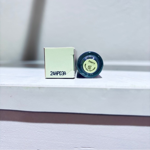 💜 PIXI — Glow-y Lip Oil in Dream-y - Picture 3 of 7